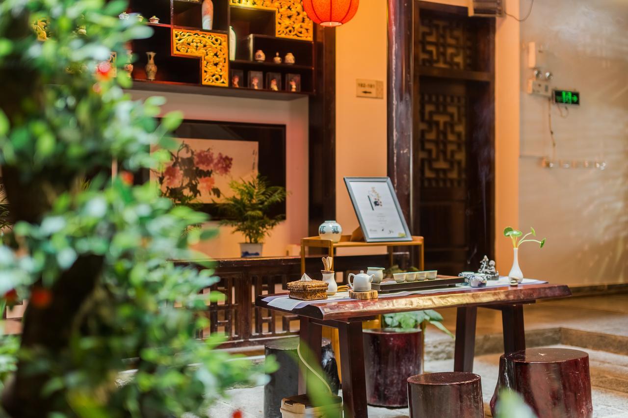 Yangshuo Morning Sun Hotel Exterior photo